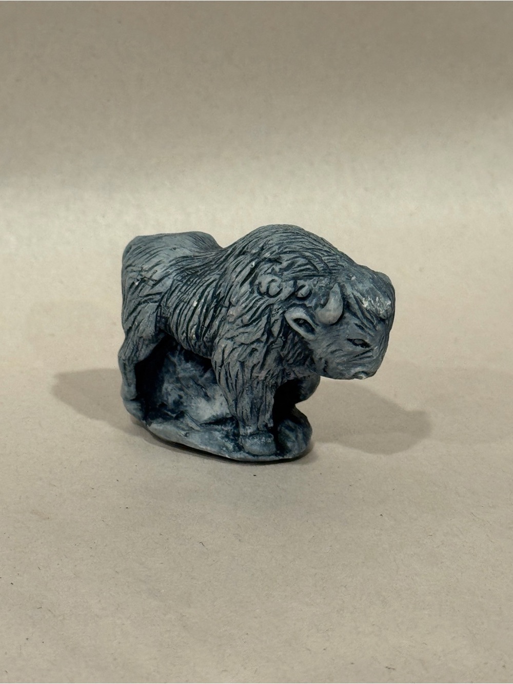 Blue Volcanic Ash Buffalo Bison Handcrafted Figurine From Mount St. Helens USA - Picture 1 of 4